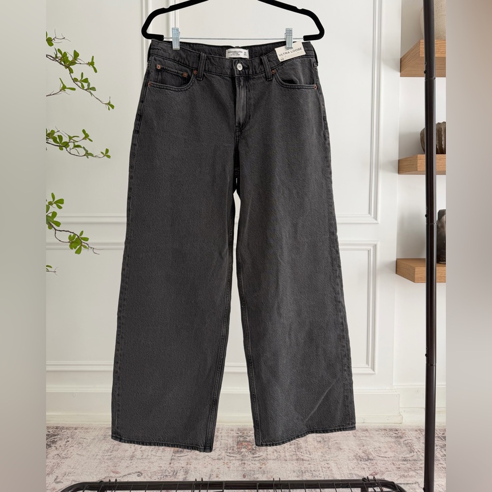 Abercrombie Ultra Loose Low Rise Jean